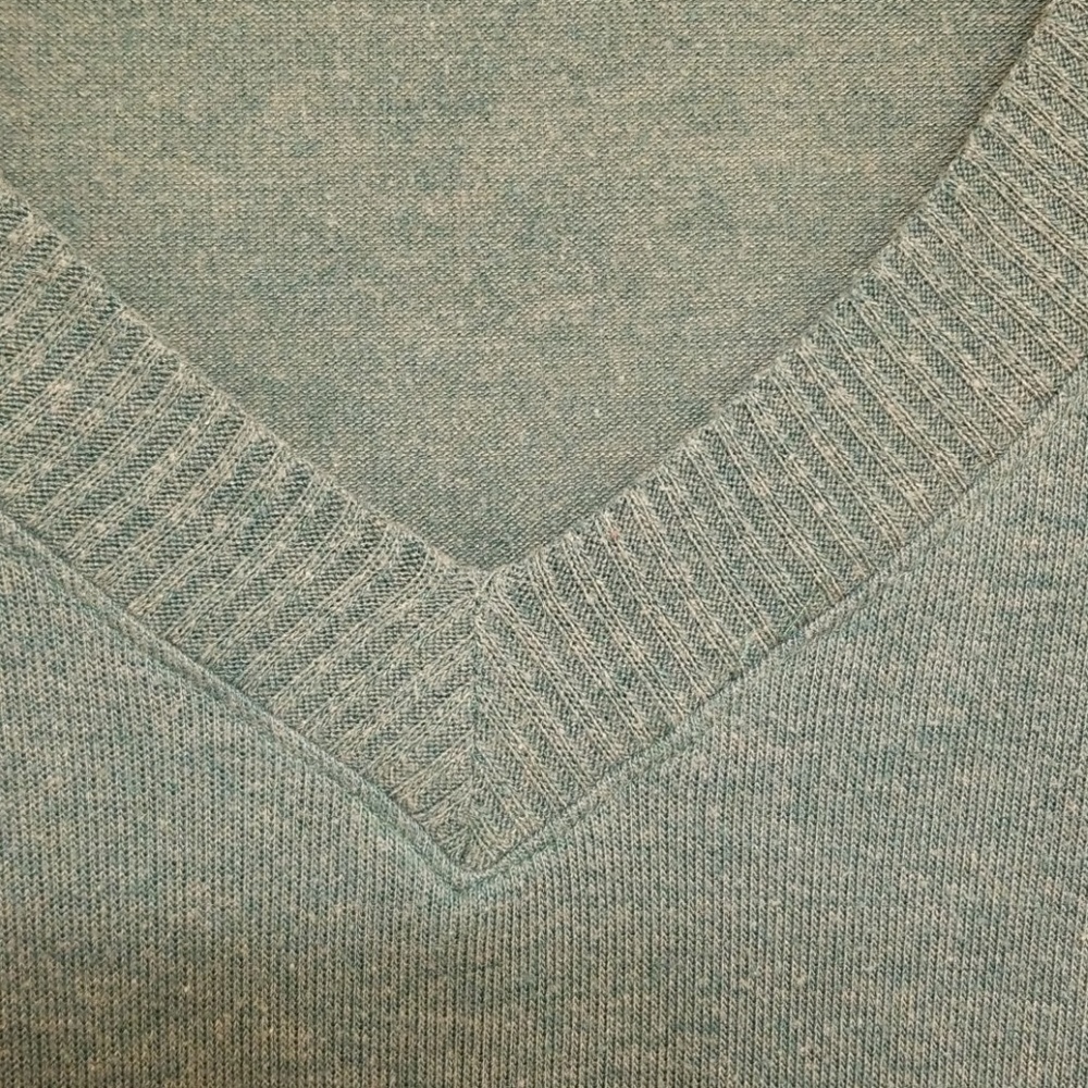 Sweater - Picture 4 of 5